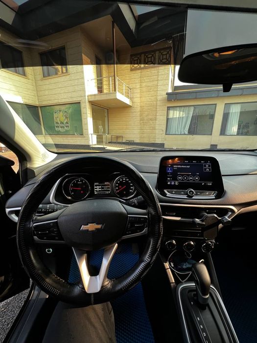 Chevrolet Tracker sotiladi