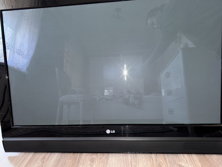Телевизор LG диагональ 107