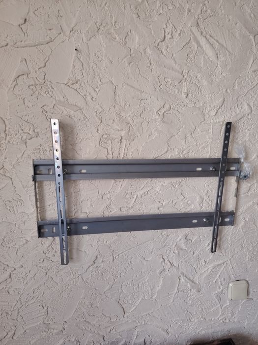 Настенный держатель для телевизора