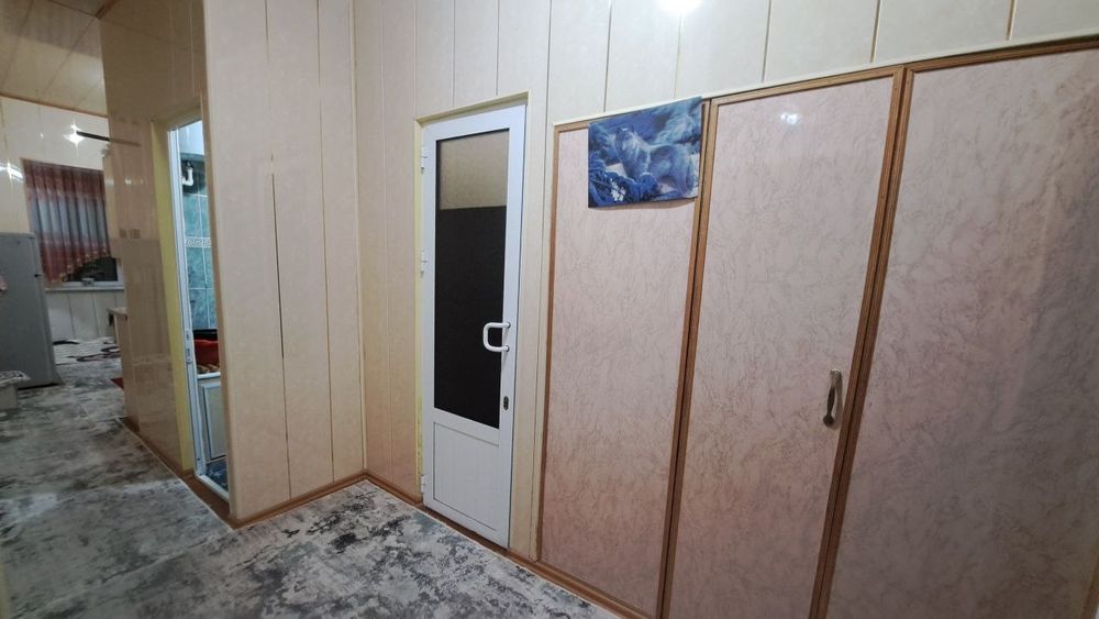 Чирчик аренда 2 ком квартира в 10 мкр 2 этаж