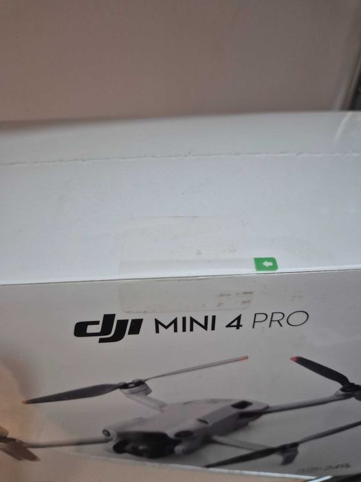 Дрон DJI Mini 4 Pro Fly More Combo, DJI RC-2, 34 min,Bundle, НОВО