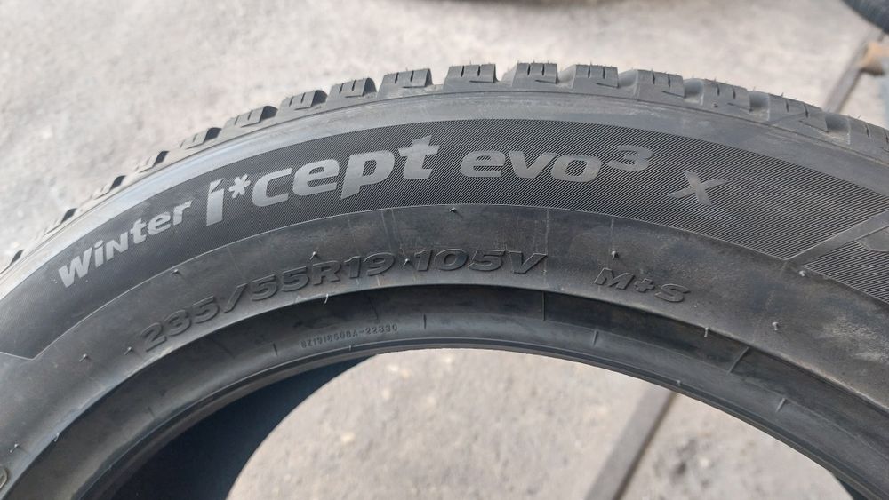 Нови гуми 235/55/19 Hankook Winter I'cept evo3 X 2 броя