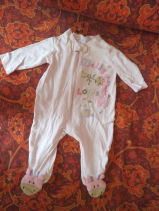 Детски и бебешки дрехи