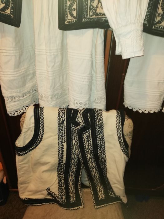 Ilice tradiționale și cămăși tradiționale