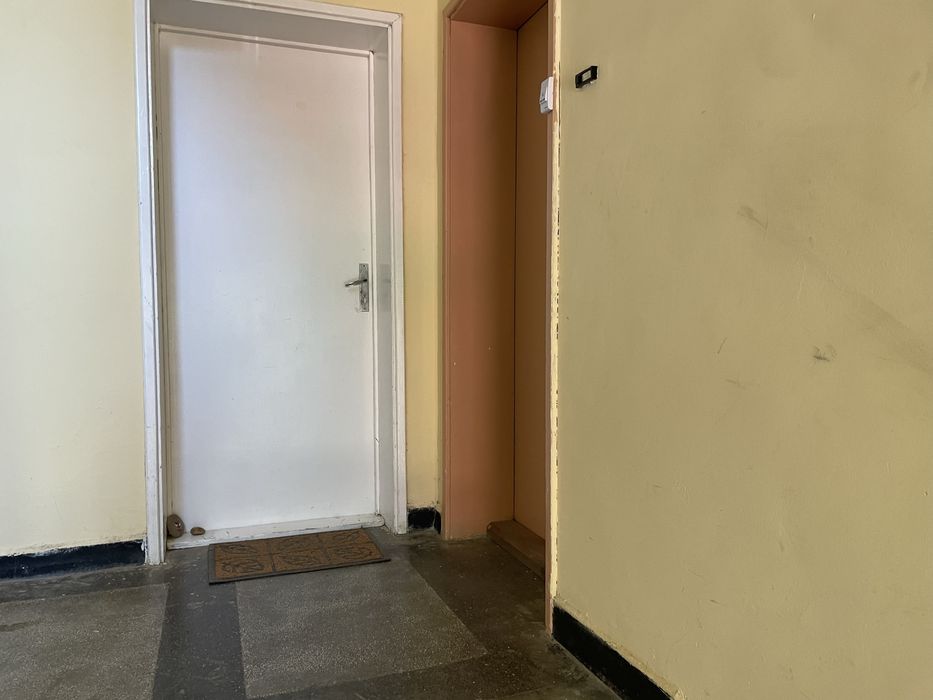 Продава се Двустаен апартамент в с. Ярлово, Област София-област - 70 кв.м за 365 €/кв.м - Снимка #2