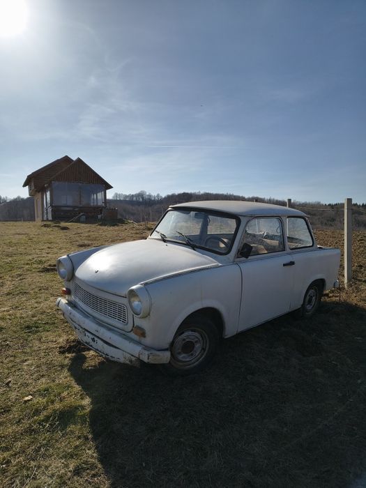 Vând Trabant 601