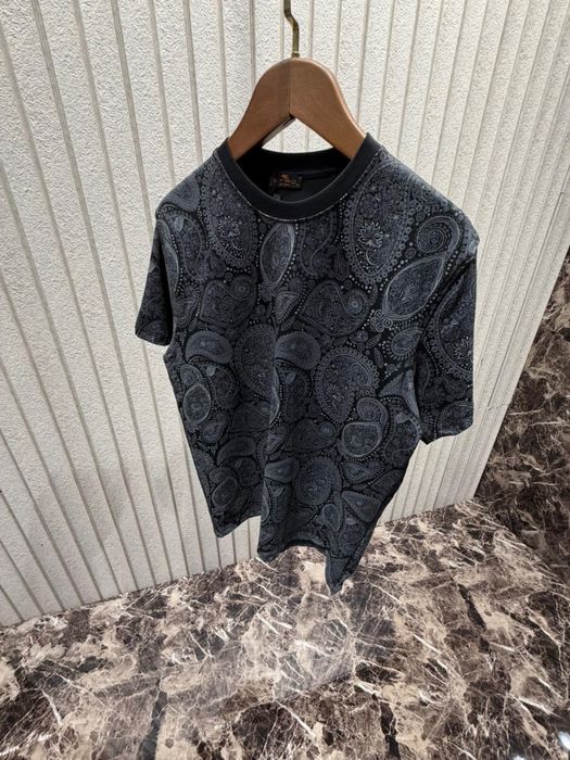 Продавам топ модели Тениски на Balenciaga , Amiri , Etro, Loro Piana