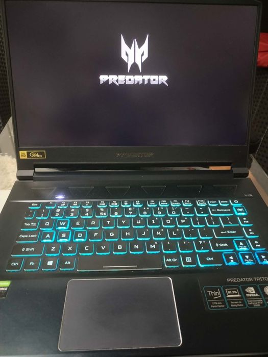 Acer Predator Triton 500. 32Gg RAM ssd 512.windows 11 pe el