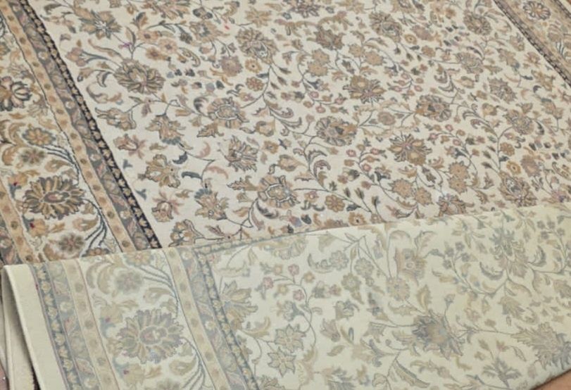 Продаётся ковёр на пол