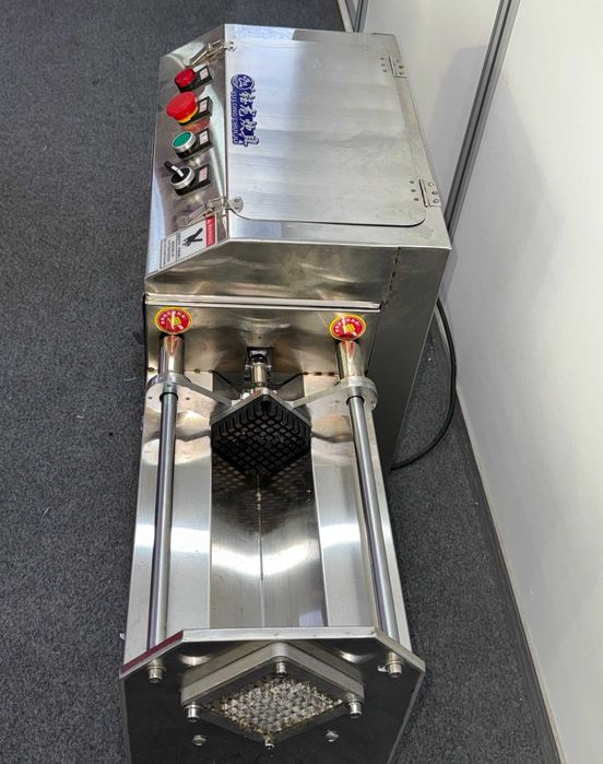 Osh Uchun Sabzi, Kartoshka FRI, Piyoz Kubik to'g'raydigan uskuna