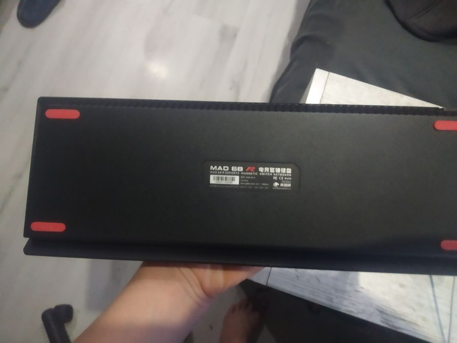Продавам клавиатура mad 68 r