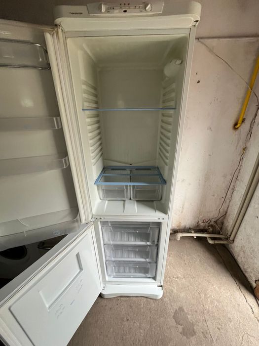 Indesit Холодильник