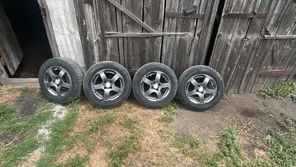 Продам диски с шинами