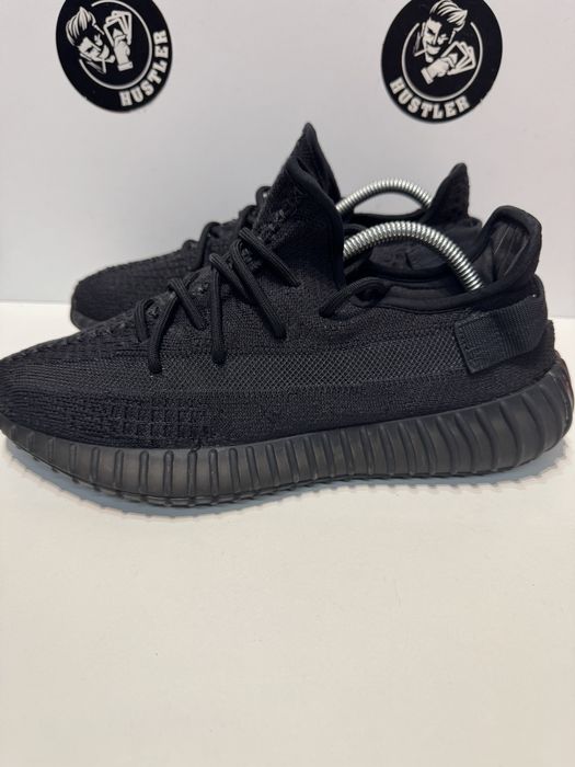 Маратонки ADIDAS YEEZY BOOST 350 V2 .Номер 42