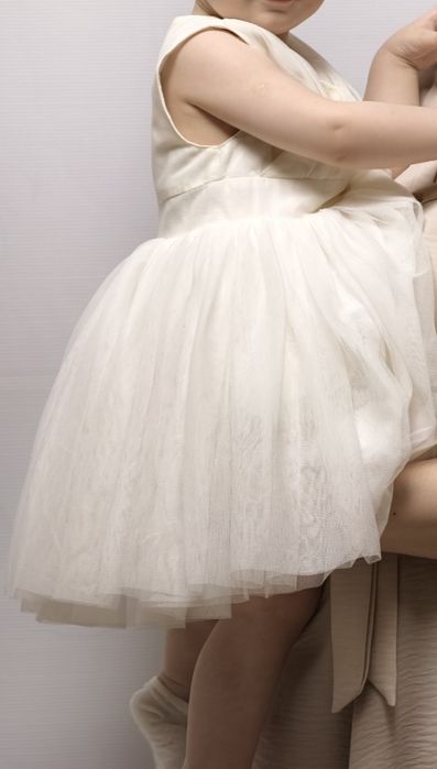 Нарядное платье для девочки