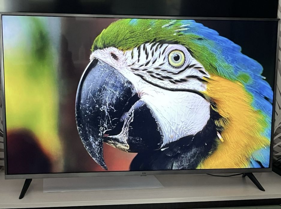 Xiaomi 4К 43 диагональ (110 см) смарт телевизор