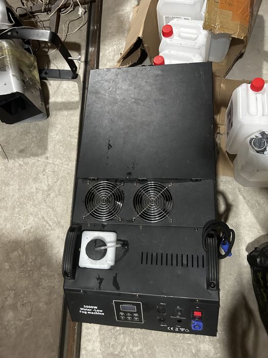 Продам тяжелый дым аппарат 5000 тяжелый дым