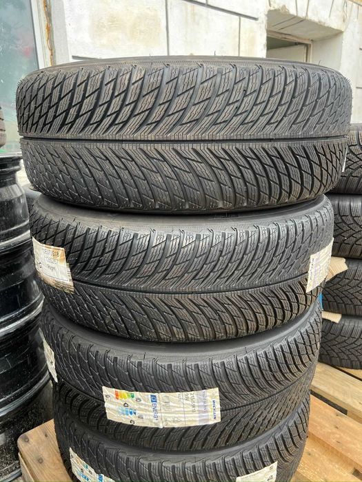 Чисто нови Зимни Гуми 215 55 18 Michelin Pilot Alpin 5 Дот 4522