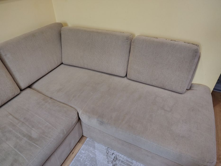 Продавам ъглов диван