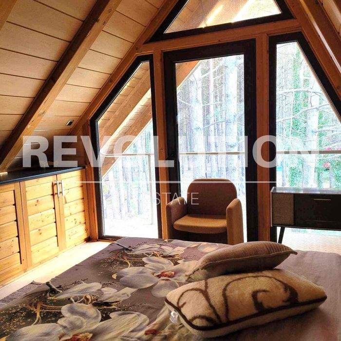 Дава се под наем Къща в Варна, Виница - 200 кв.м за 1100 € - Снимка #3