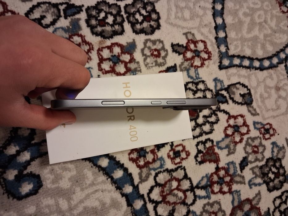 Telefon sotiladi honor 400 lite