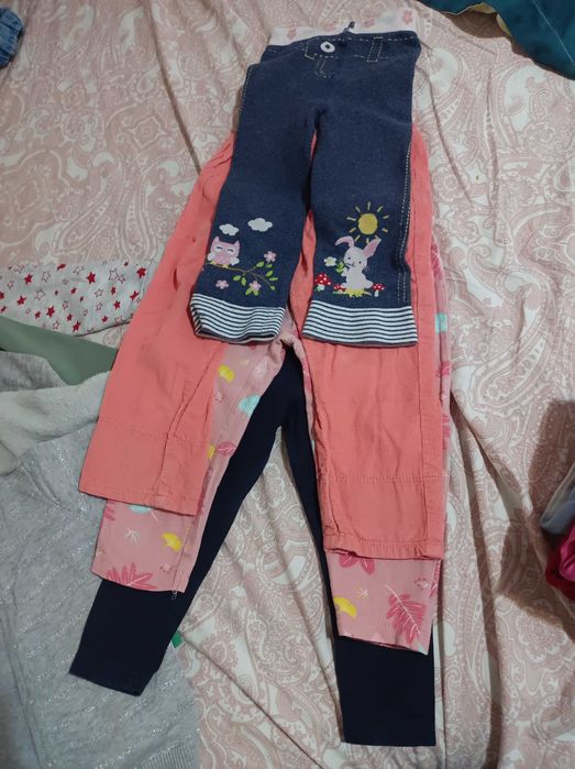 Lot de 23 de buc haine fetițe, mărimea 92,le vand și separat