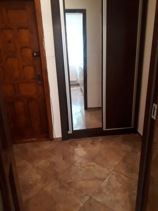 Inchiriez apartament