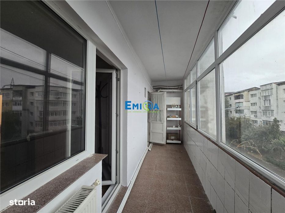 Apartament spatios 3 camere decomandate, 2 bai, etaj 3, zona Mioritei,