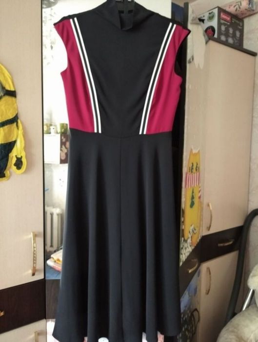 Продам платья недорого