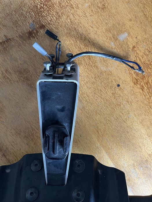 Стойка за номер yamaha r6