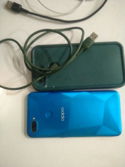Телефон oppo норм