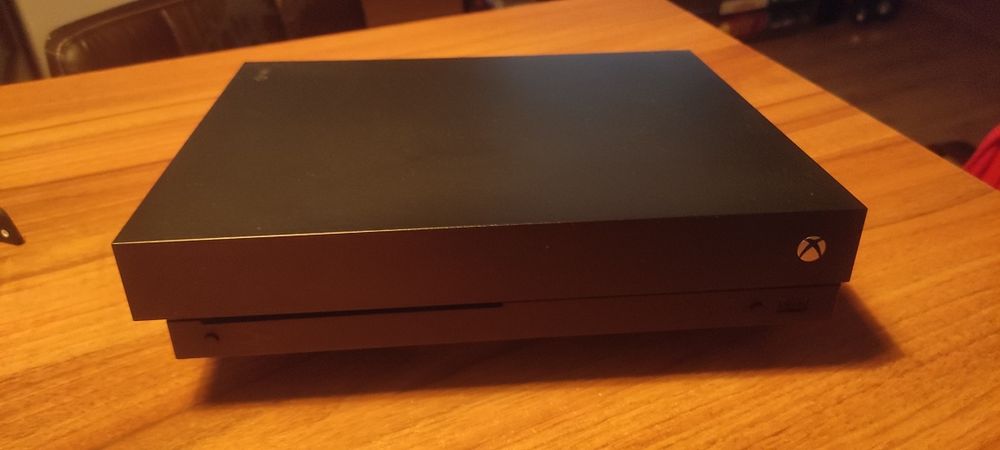 Consola Xbox One X 1tb