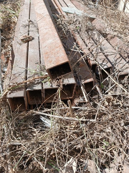 Продам профильные квадратные трубы