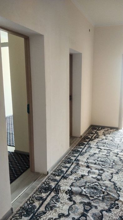 Yangi uy 81 maktabni yonida joylashgan