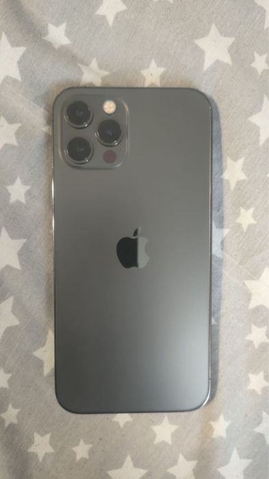 Продам Айфон 12 про