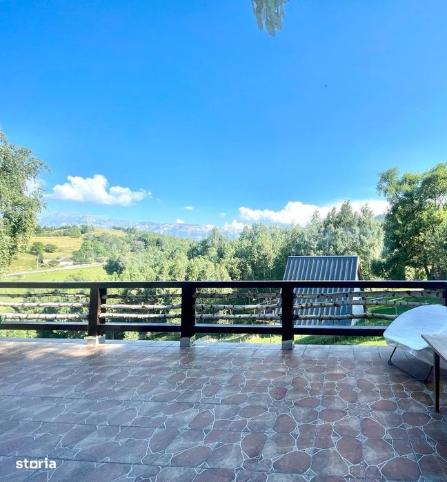 INVESTITIE Vila moderna + vila la rosu, teren 1480 padure