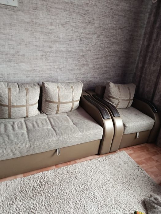 Продам комплект мягкой мебели