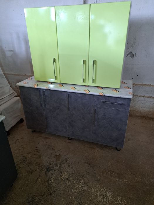 Мебель Кухонный гарнитур, отдельно кухонный стол