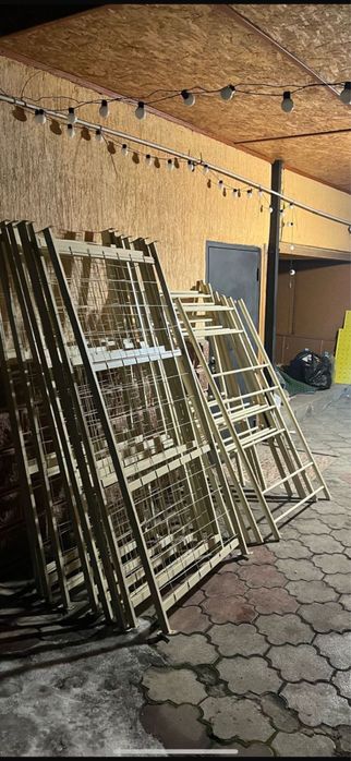 продам двух ярусные кровати 8 шт