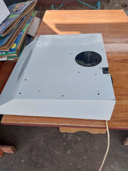 Вытяжка в хорошем состоянии