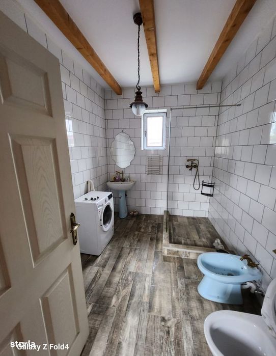 De Vanzare casa zona Cazasu