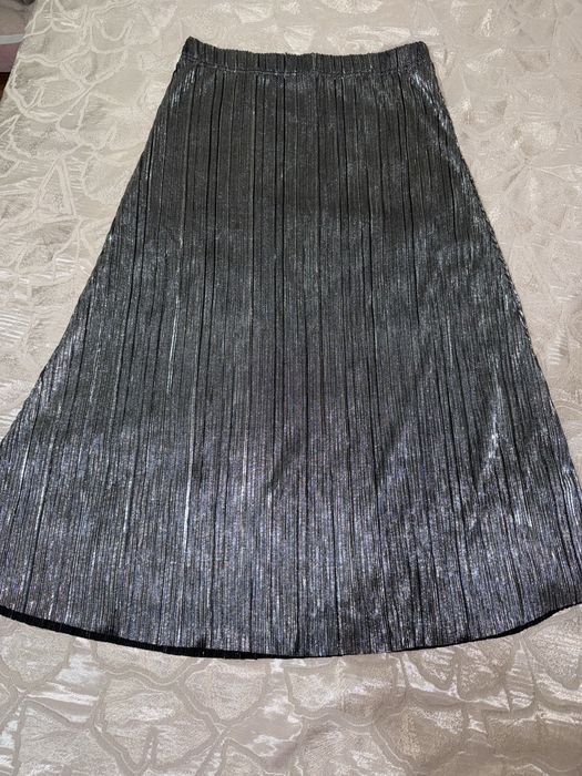 Блузки женские и юбки