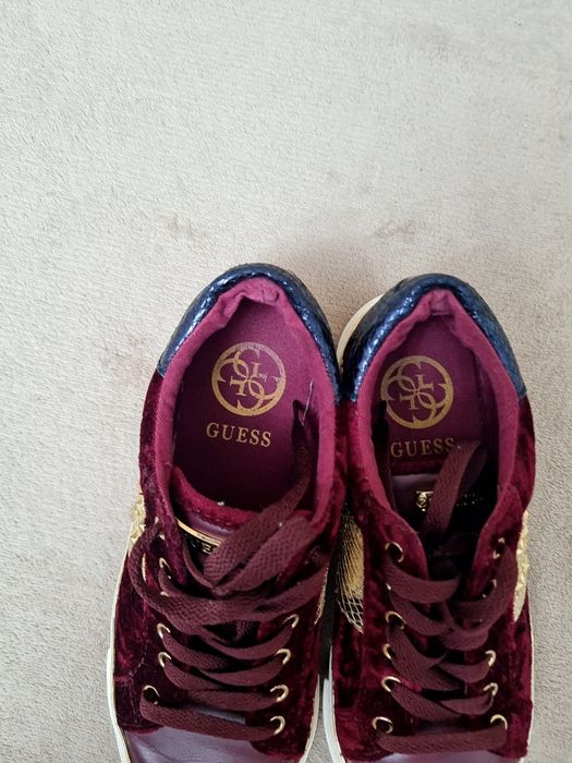 Tenisi guess originali