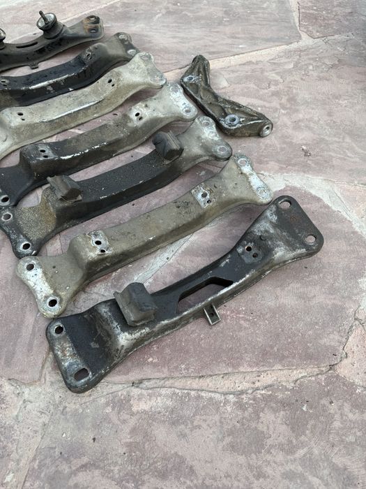 Траверса от коробки м50 BMW e34