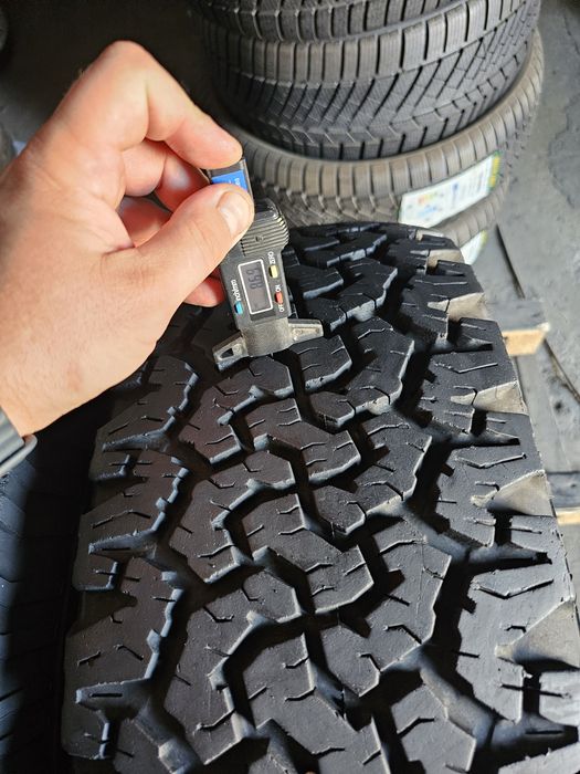 2 anvelope A/T 265 70 16 BfGoodrich 8.7mm