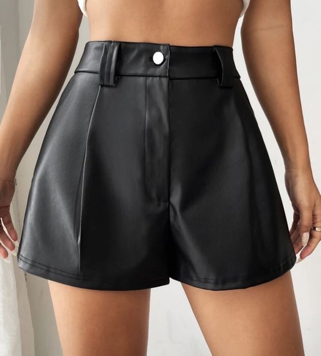 Дамски къси кожени панталонки XS
