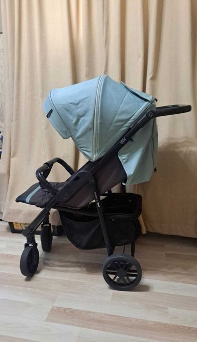 Детская коляска. В отличном состоянии