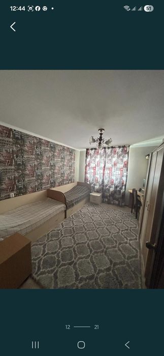 Үш болмелі үи сатылат