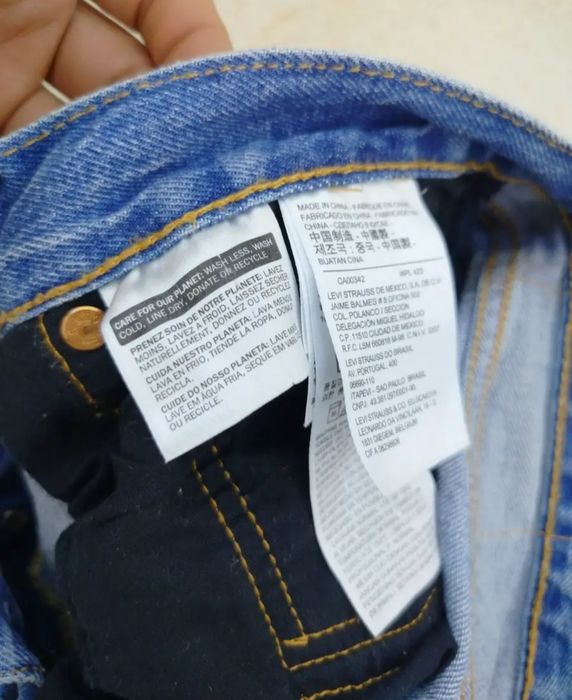 Продам джинсы levis