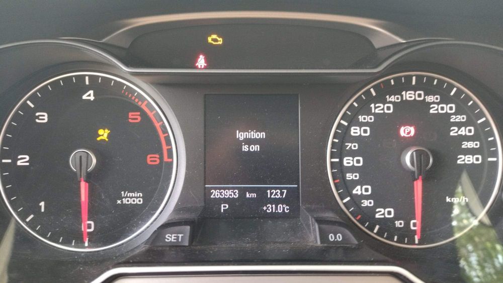 Ceasuri color,Can, Bcm2, Buton esp off, Buton Avarie+Airbag Off Audi